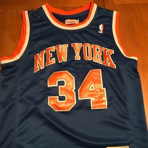 TB hardwood classic New York Knicks Oakley jersey.